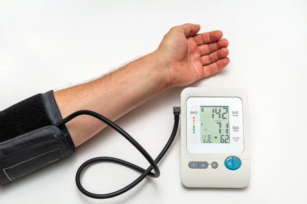 Cómo medir la presión arterial correctamente en casa: paso a paso y errores que pueden alterar el resultado