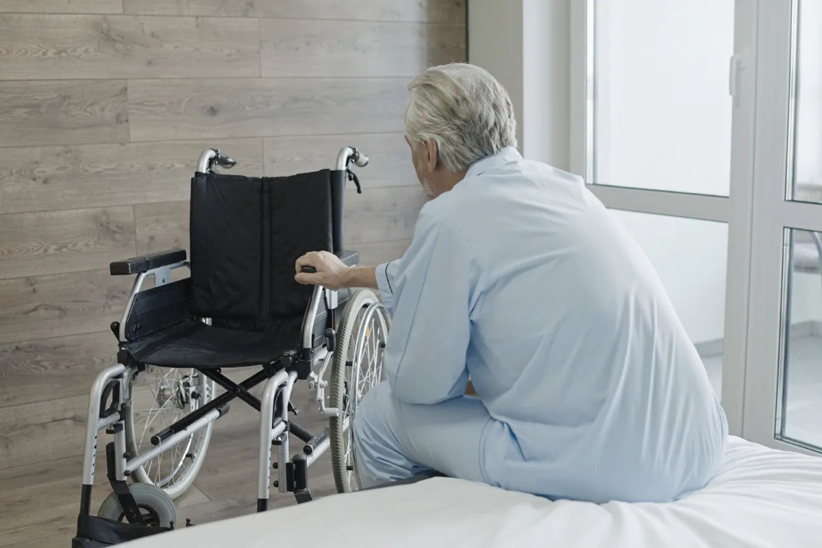 Cómo cuidar a una persona con movilidad reducida en casa: ayudas técnicas que hacen la diferencia